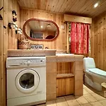 Hébergement de vacances In-out Sauna, Fireplace And Views